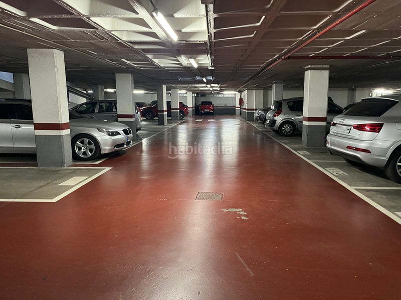Foto 45cf38cd-19de-41a0-b6de-66c27a7ea2f9. Autoparkplatz in plaça del doctor marañón 1 in Parque Geólogo José Royo Gómez Castellón de la Plana
