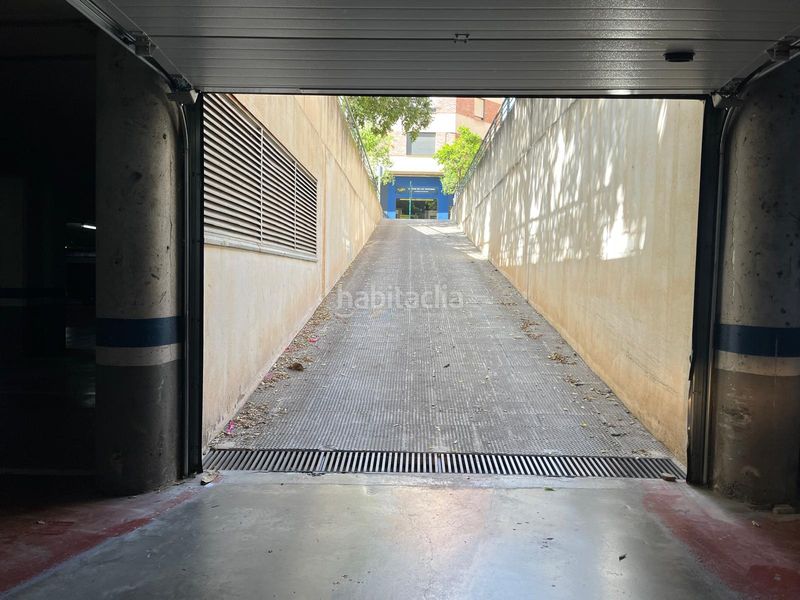 Foto 4a5c7c7d-e0e6-4bb2-965c-4359afaeccd1. Autoparkplatz in plaça del doctor marañón 1 in Parque Geólogo José Royo Gómez Castellón de la Plana