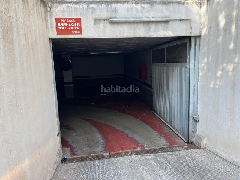 Foto f0cfa6d7-9374-4556-8fb0-b242ebbe303f. Autoparkplatz in plaça del doctor marañón 1 in Parque Geólogo José Royo Gómez Castellón de la Plana