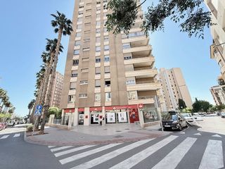 Piso en Carrer de puig roda 1. Eka inmobiliaria comercializa en -exclusiva- vivienda en venta e