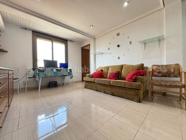Foto 51bf82ea-3bd1-40ba-9d7e-197f9c3c2fe0. Etagenwohnung in carrer de blasco vichares 14 in Avenida de Valencia - Avenida de Casalduch Castellón de la Plana