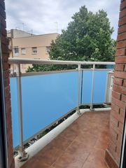 Etagenwohnung in Llevant. Piso  reus eixample