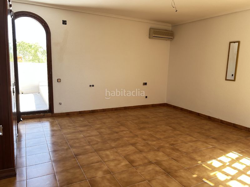 Foto 22172201-ff6f-46e8-b969-1b26b2223392. Xalet amb calefacció aparcament piscina a Secuita (La)