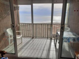 Estudio en La Pineda. Estudio  la pineda 1era linea de mar