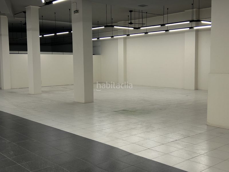 Foto ad924e68-c6a8-4c81-b8ef-409d0c631127. Lloguer local comercial a Centre Reus