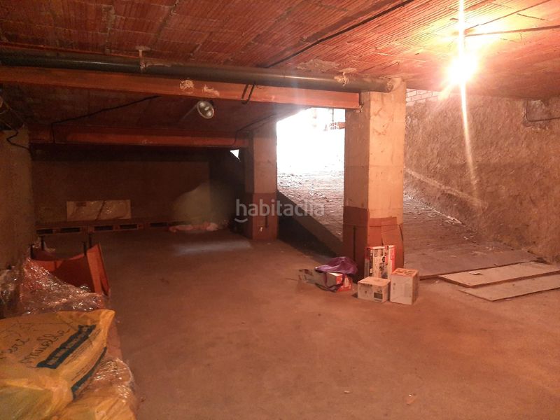 Foto 8c799064-d253-4b8b-8818-ae087c788b93. Lloguer local comercial a Llevant Reus