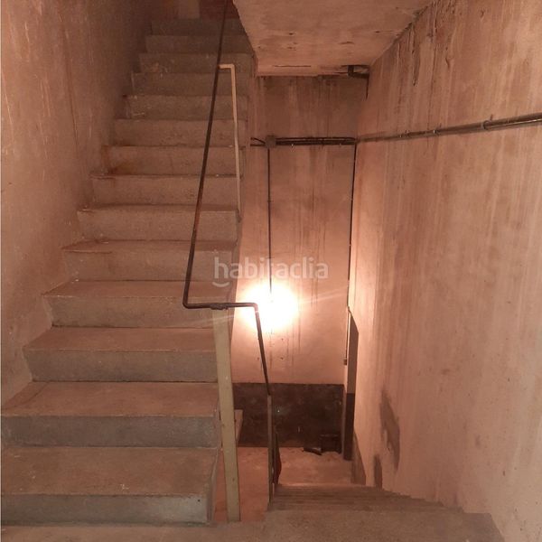 Foto 2c7e0f78-a427-46c2-9782-f23ed6566da1. Lloguer local comercial a Llevant Reus