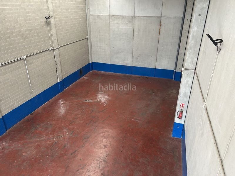 Foto 5fda1f82-f102-4b8c-b193-7a3693c29e65. Nau industrial a Perafort
