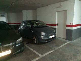 Aparcament cotxe a Casc Antic - Nou Cambrils. Parking  cambrils zona pueblo