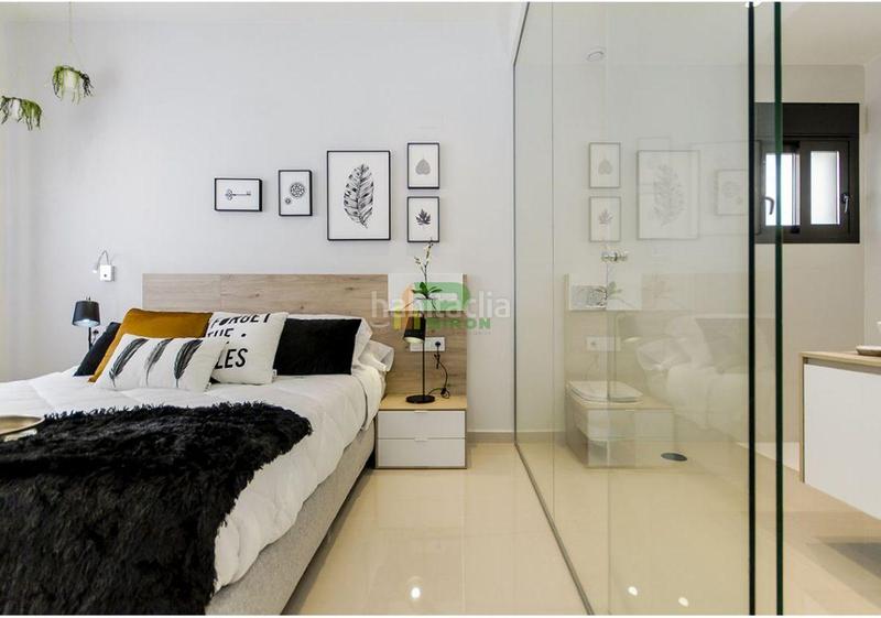 Foto d936f1e8-3a95-4c95-8f9f-4894cb5f93ce. Chalet  en La Hoya Lorca