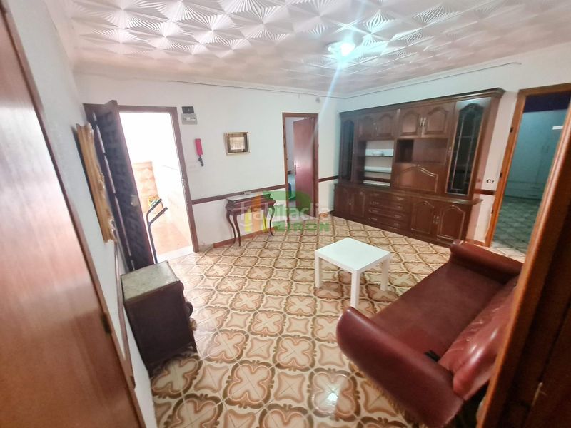 Foto 54a53136-1398-418c-a286-f6b742f5fcf1. Planta baixa a rosa a Totana