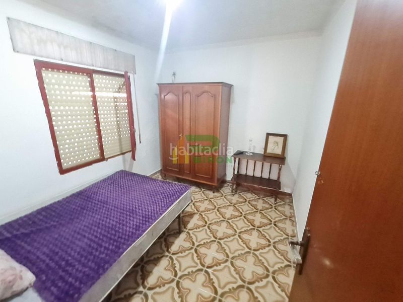 Foto f7b2c36e-af6e-4b41-8e13-a74ab664dc1e. Planta baixa a rosa a Totana
