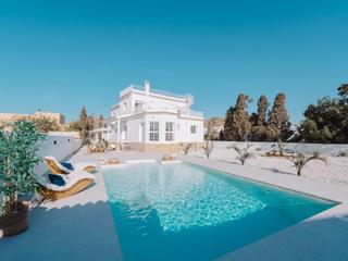 Chalet in Calle calle vendaval 7. Villa de lujo reformada en mojácar playa  zona el palmeral