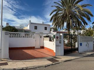 Semi detached house in Calle calle cordoba, 9 1. Vive la magia de mojácar adosado con terraza y jardín.