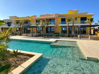 Casa adossada a Calle pl sector al-2 1. Golf y confort en una casa de desert springs!
