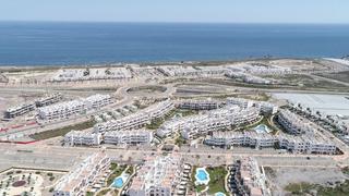 Casa a Avenida avenida de españa 1. Exclusiva villa de nueva obra a pocos metros de la playa.