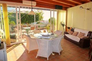 Casa adosada en El Palmeral. Dúplex de 5 dormitorios con vistas en urbanización chamberí ii