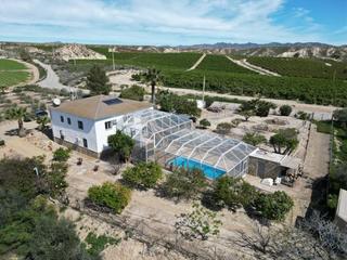 Xalet a Molino esteras 6. Impresionante cortijo independiente con piscina privada y vistas