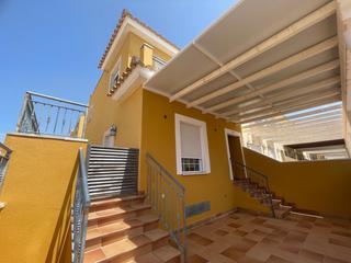 Casa adossada  Poeta luis cernuda. Dúplex adosado en vera pueblo  3 dormitorios, garaje y piscina c