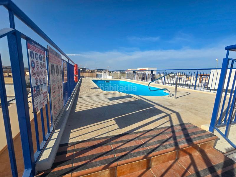 Foto 0807b976-47e0-49f9-9180-da64167df88e. Piso en las acacias amplio apartamento de 3 dormitorios con piscina, garaje y trastero en Turre