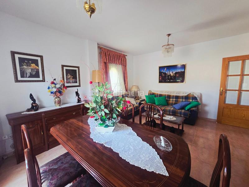 Foto 5d9c5c86-92c8-4c06-a561-f250e2a69990. Piso en las acacias amplio apartamento de 3 dormitorios con piscina, garaje y trastero en Turre