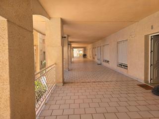 Pis a Calle joaquín escobar. Piso reformado de 2 dormitorios en planta baja con vistas parcia