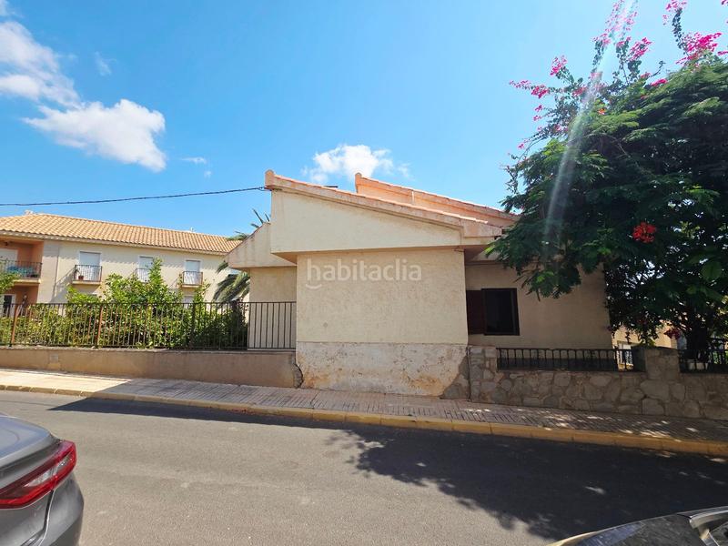 Foto 54a9745f-8067-459e-94d2-cc64c51cc258. Chalet in calle rosaleda in Turre