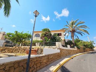 Xalet  Calle rosaleda. Chalet independiente con gran potencial en el corazón de turre