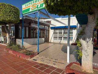 Local commercial à Paseo del mediterráneo, 123 123. Local comercial en primera línea de playa con terraza y vistas a