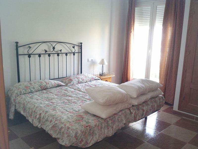 Foto a830e36e-3e4c-4a99-ab94-74f4666a8fe3. Casa adossada amb aparcament piscina a Las Marinas Garrucha