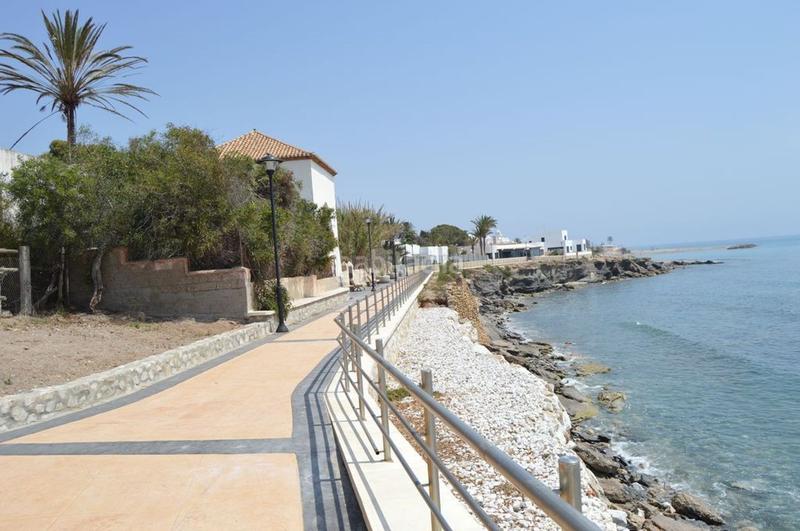 Foto 559b139a-d31f-4d53-8076-d64e42576817. Xalet amb aparcament piscina a El Palmeral Mojácar