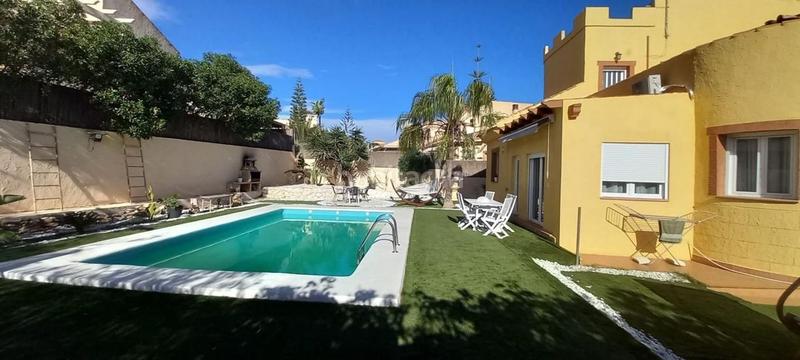 Foto e4cf0313-75f9-4a06-abea-beb7d7b8d883. Haus mit pool in Vera ciudad Vera