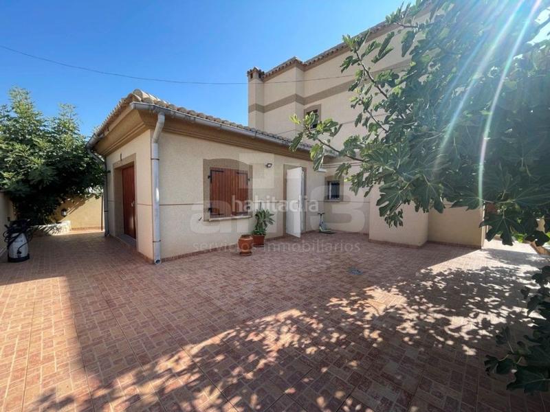 Foto ebe1f80f-9d57-4454-87d8-c0349f7192a4. Maison avec parking dans Las Marinas Garrucha