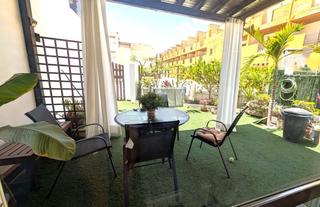 Zweistöckige Wohnung  Calle lerida. Venta de dúplex reformado con salida directa al playazo de vera