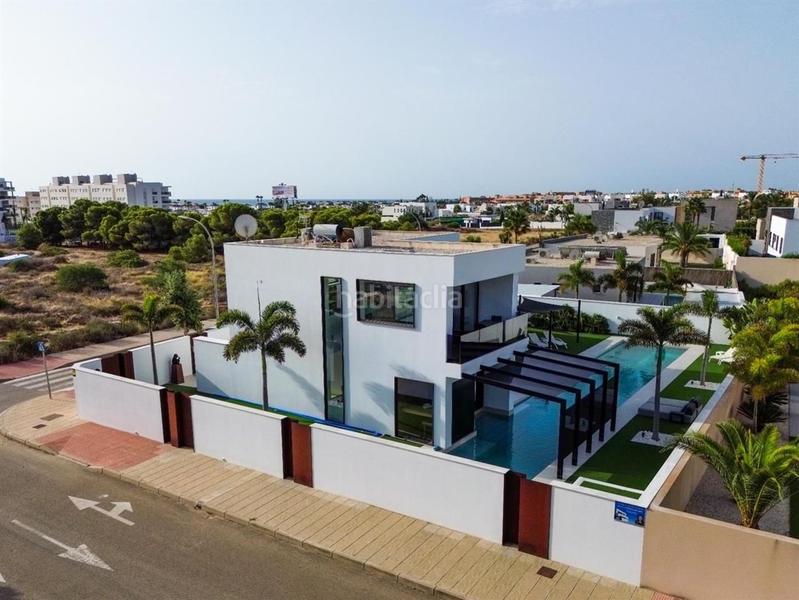 Foto 3f632ef9-adcb-4b5a-b5cc-37dcf504fee8. Xalet amb aparcament piscina a puerto Vera Vera