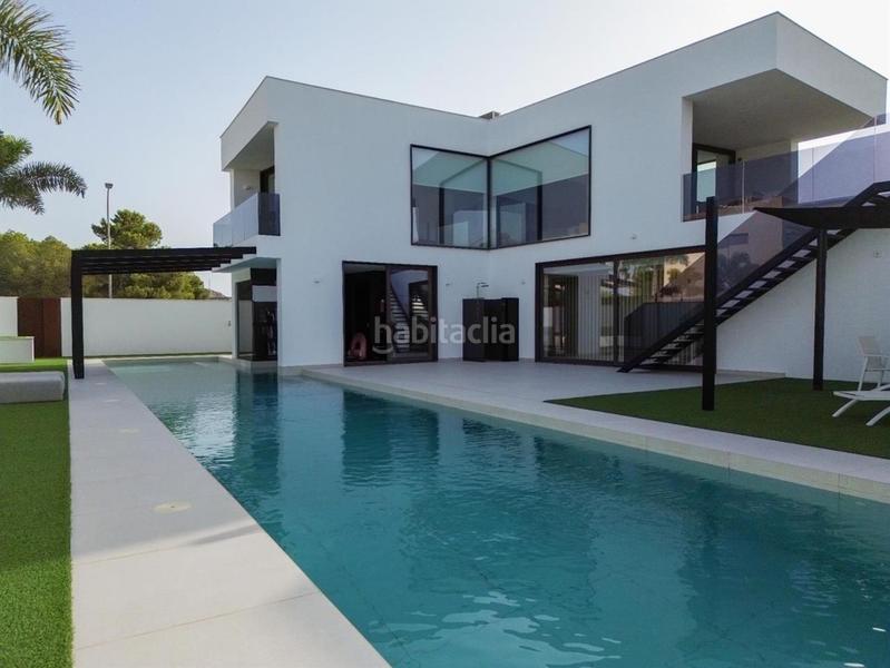 Foto 485ae6e7-175a-40d6-b700-1de60e1b53a1. Xalet amb aparcament piscina a puerto Vera Vera