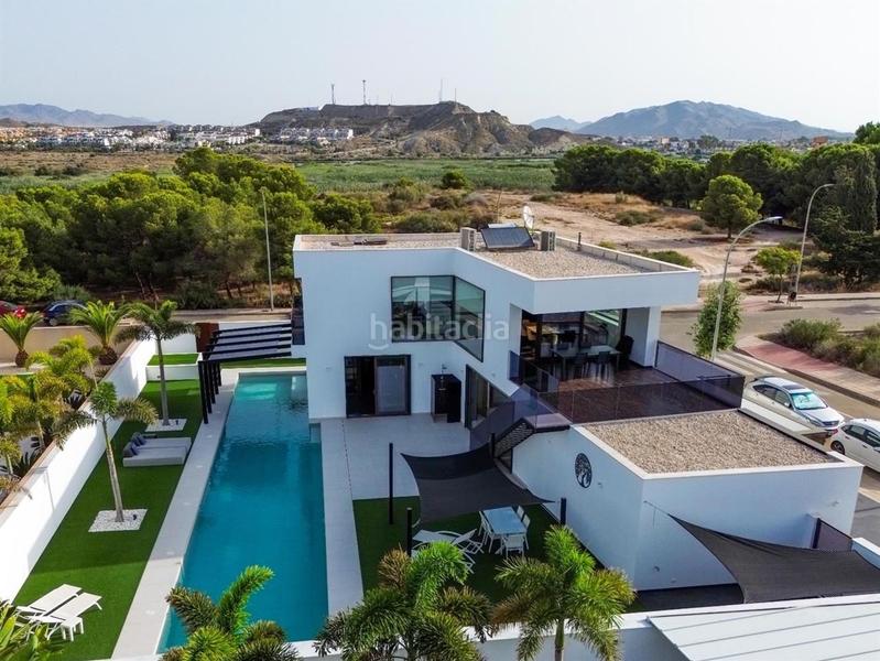 Foto dd700aba-f8e6-49b8-a51c-baf59133fefa. Xalet amb aparcament piscina a puerto Vera Vera