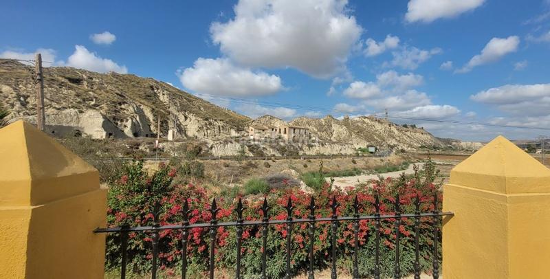 Foto a4618fc9-35fd-4302-9714-52e652309a7f. Casa con parcheggio in Vera ciudad Vera