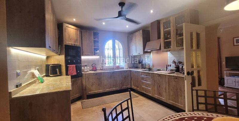 Foto b1573702-9b28-4dd5-9851-e2a16cbbdd7e. Casa con parcheggio in Vera ciudad Vera