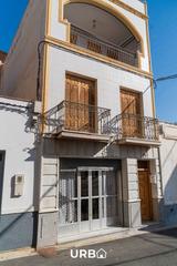 Chalet  Cl reconquista, 27. Amplia vivienda con solárium y excelente orientación en vera alm