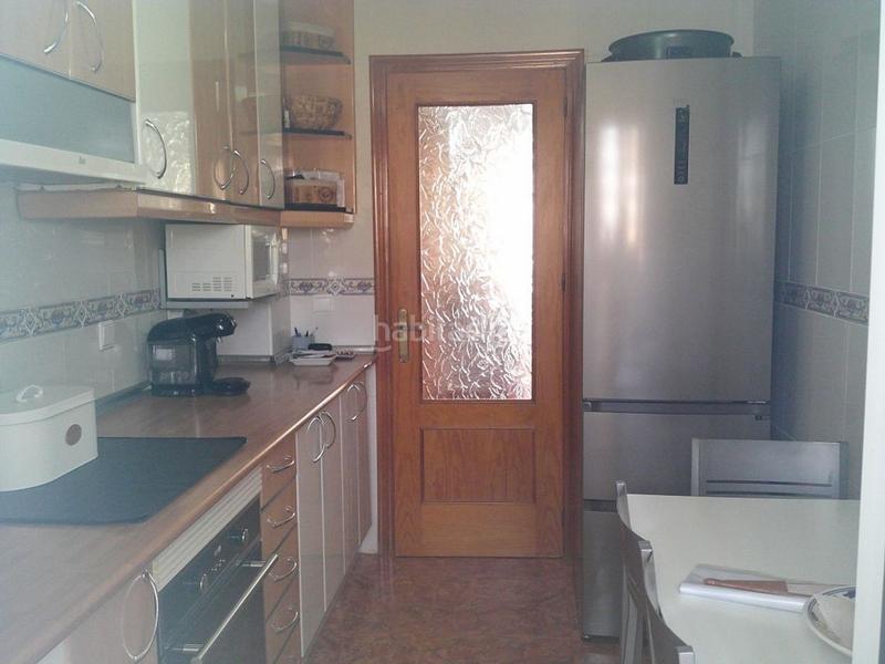 Foto a751aba6-e97e-44d8-a8d6-4c601332b10b. Pis amb aparcament a puerto de Garrucha Garrucha