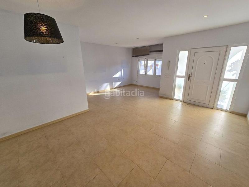 Foto d2479f5f-0aca-474c-9b3a-00e0fd6deaa1. Chalet avec parking piscine dans El Playazo Vera