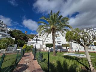 Pis  Distrito pueblo indalo-ventanicas-el cantal. Apartamento de 3 dormitorios con amplia terraza y vistas al mar