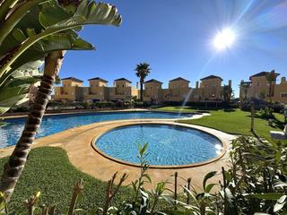 Pis  Distrito urb.golf valle este. Encantador apartamento en planta baja en valle del este golf res