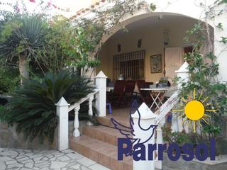 Haus  Avenida las marinas. Impresionante chalet independiente en las marinas con vistas al