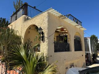Haus  Calle hnos machado, 68. Chalet independiente con vistas al mar y azotea en una de las me