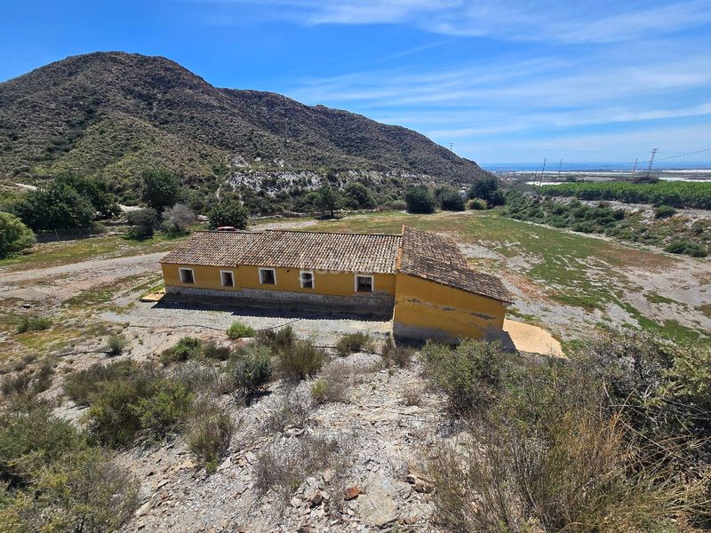 Foto aa183f75-1fb4-4913-814c-1b49b7256e71. Casa amb aparcament a Tébar - Los Arejos Águilas
