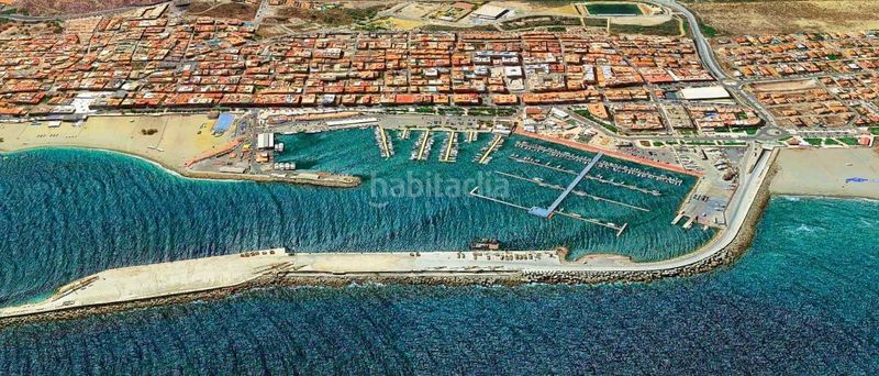 Foto d89d0dc3-0983-49ac-9097-fac71bfa619d. Pis amb aparcament piscina a puerto Vera Vera