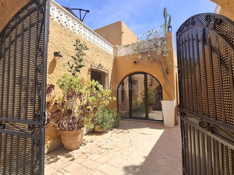 Foto 91bba24e-aa5d-4c7d-9bc4-f3a43da3acef. Xalet amb aparcament piscina a El Palmeral Mojácar