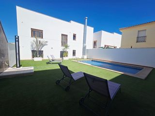Pis a Las herrerias. Exclusiva promoción de apartamentos contemporáneos cerca del mar
